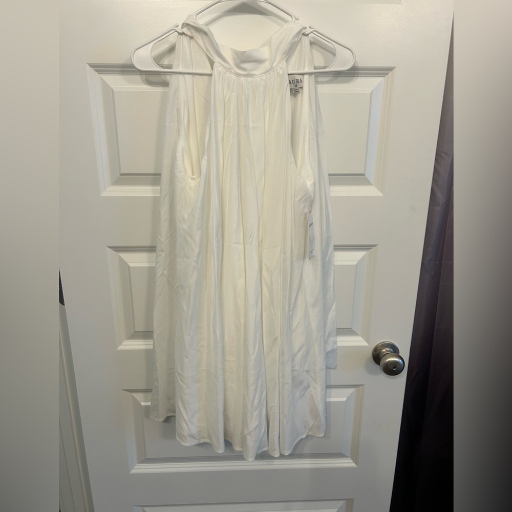 Aura Classic White Dress